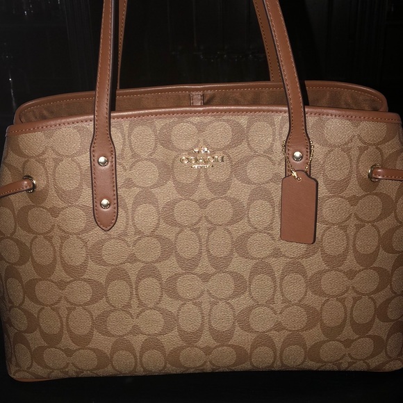 Coach Handbags - ⚡️FLASH SALE⚡️NWT 💯 auth COACH BAG